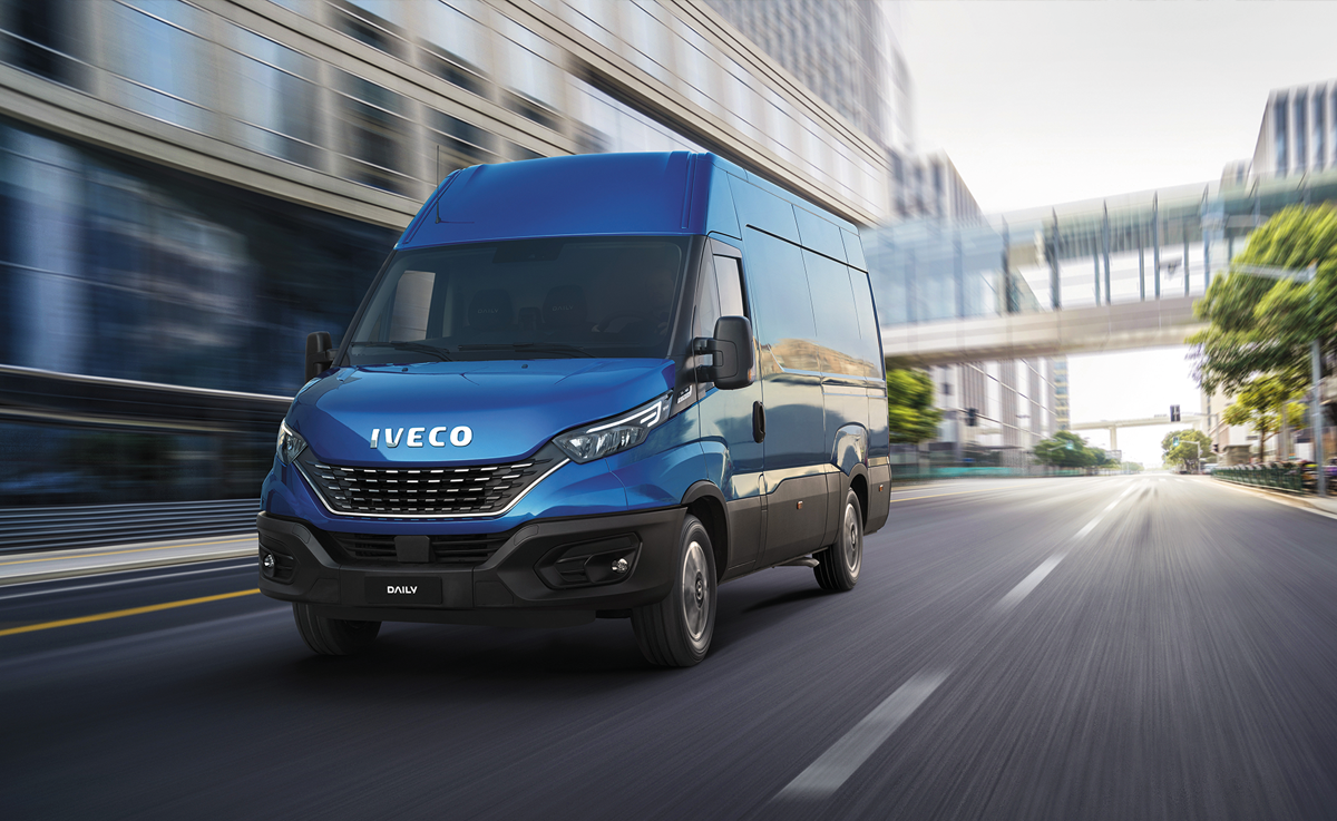 Машина дейли. Ивеко Дейли 2019. Iveco Daily 2020. Iveco Daily 2021. Iveco Daily 2019 фургон.