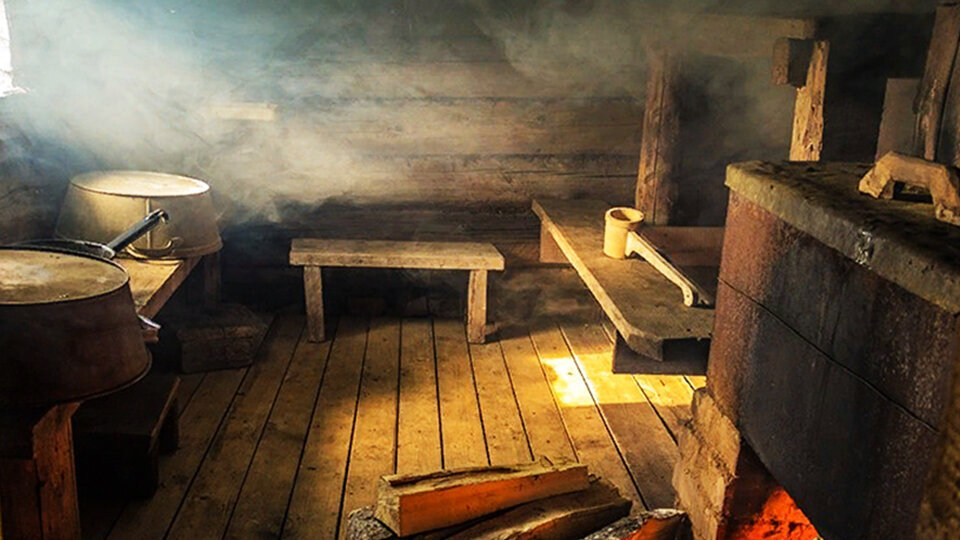  Дым и гарь выходили прямо в парилку и циркулировали по помещению, обогревая его