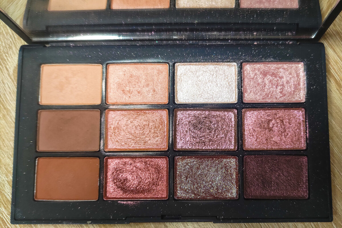 В искусственном освящении