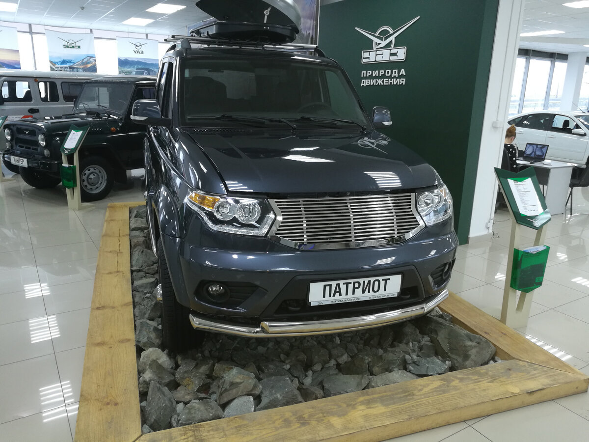 Это - версия на "механике" в салоне нашего города...