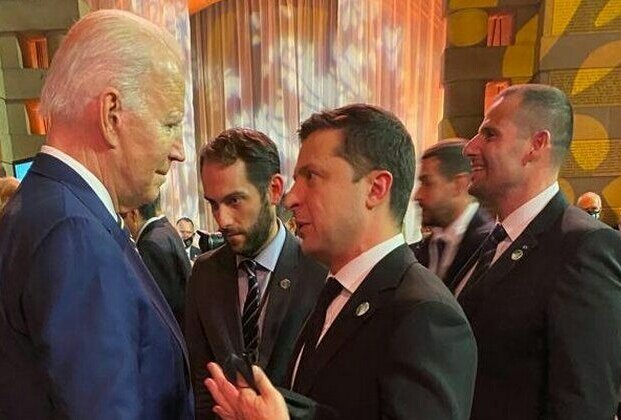 У Зеленского сомнения и просьбы.