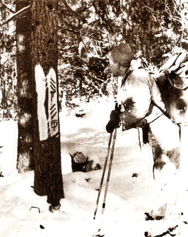 1.https://perevaldyatlova.ru/photo/