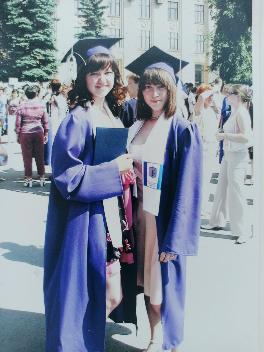 Я с Настей на вручении диплома)