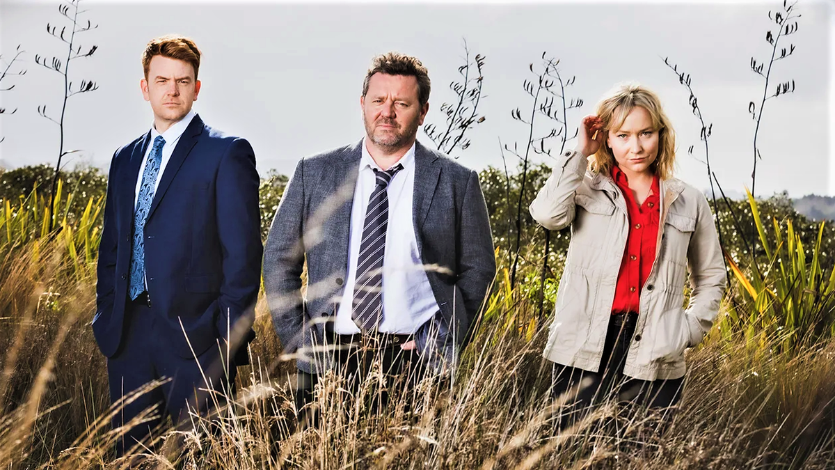 Три бравых героя полицейского участка Броукенвуда. Источник картинки: www.c21media.net