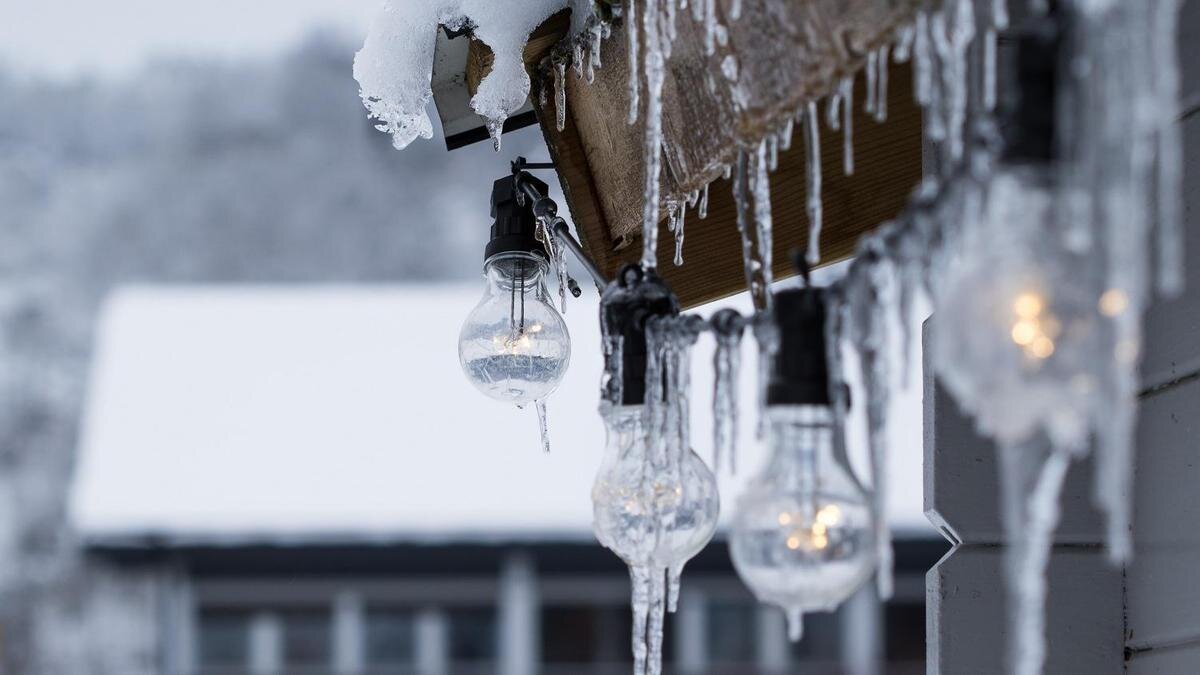    Сосульки на лампочках:pexels.com