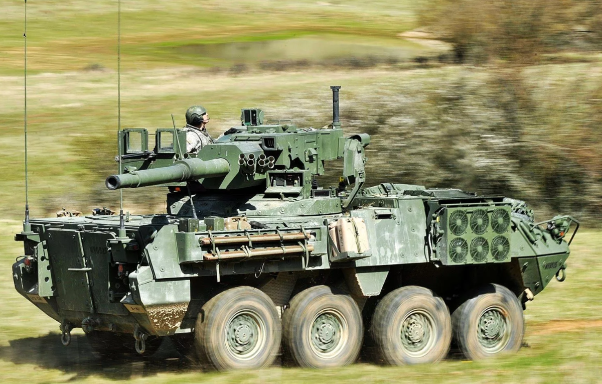 Боевая машина stryker. M1128 mobile Gun System Stryker. M1128 MGS. M1128 MGS Страйкер. Страйкер БТР м1128.