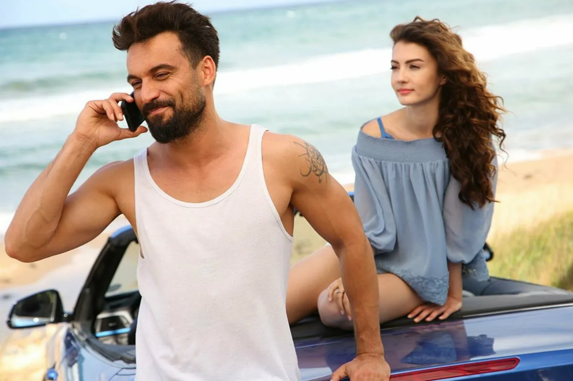 Кадр из сериала "Замечательный зять".