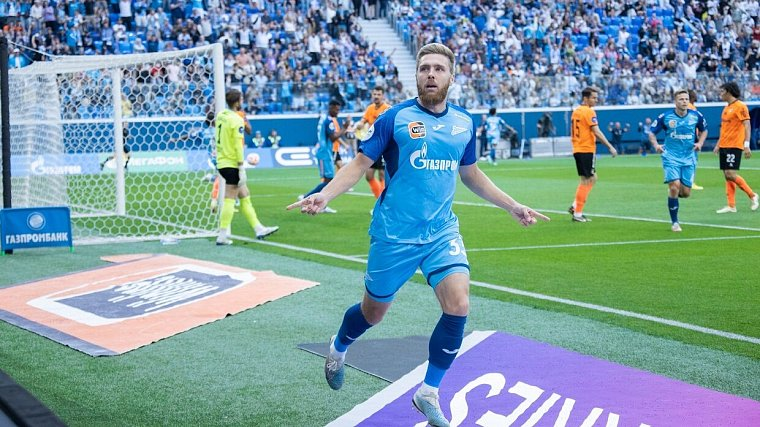 Иван Сергеев - автор первого гола,самого эстетского в игре "Зенит" - "Урал"