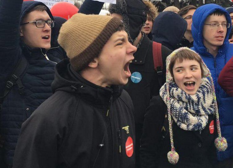 Дети на митинге. Школьники на митинге. Школьники навальнята.