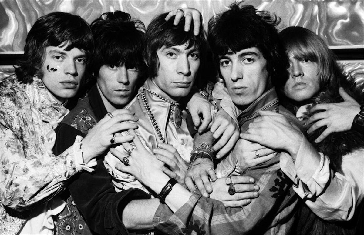 Rolling stone 1. Группа the Rolling Stones. Группа the Rolling Stones 1967. Роллинг стоунз 1967. Группа зе Роллинг стоунз.