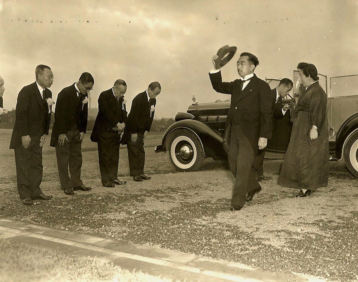 Император Хирохито, 1930-е годы.