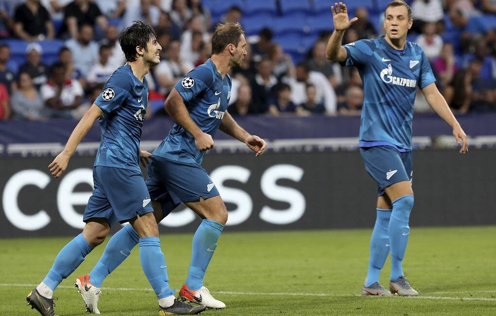 Игроки Зенита в Лиге Чемпионов
Источник: https://phototass1.cdnvideo.ru/width/1020_b9261fa1/tass/m2/uploads/i/20190918/5174078.jpg