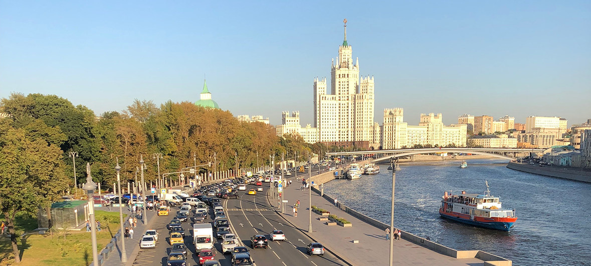 Москва: 12,6 млн жителей, 6 000 км дорог, 5,6 млн автомобилей. Как сделать город комфортным для жителей, чистым и безопасным?