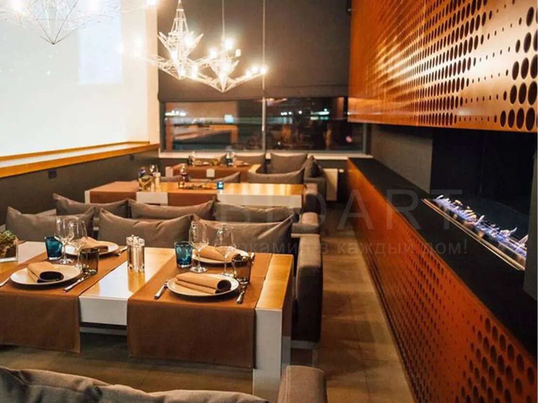 рис 2.  Встраиваемый биокамин в ресторане