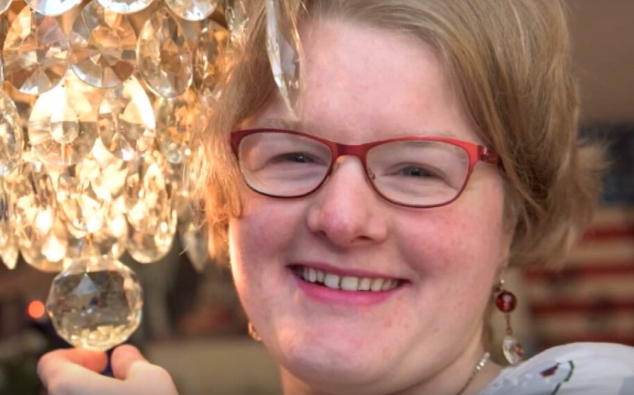 Аманда Либерти и ее "кавалер" (источник - https://www.youtube.com/watch?time_continue=3&v=OY8GjSaQdlw)