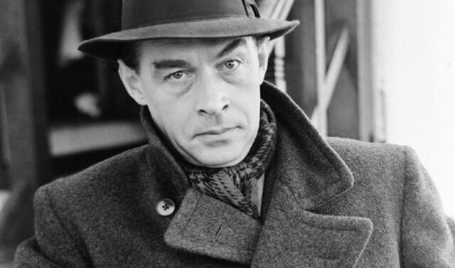 Эрих Мария Ремарк (1898-1970) - немецкий писатель, один из самых ярких представителей «потерянного поколения». 