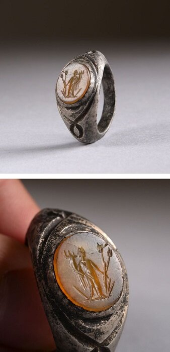 Источник: https://i.pinimg.com/736x/9a/bc/17/9abc1716191914de83bae9dc519b85a7--ancient-jewelry-ancient-rings.jpg