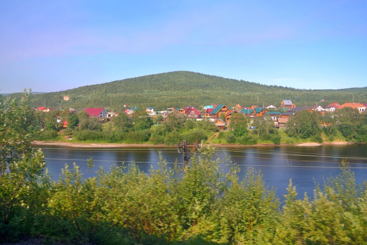 В деревню, в глушь, в Саратов!