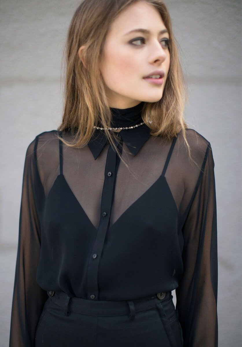Черная прозрачная блузка