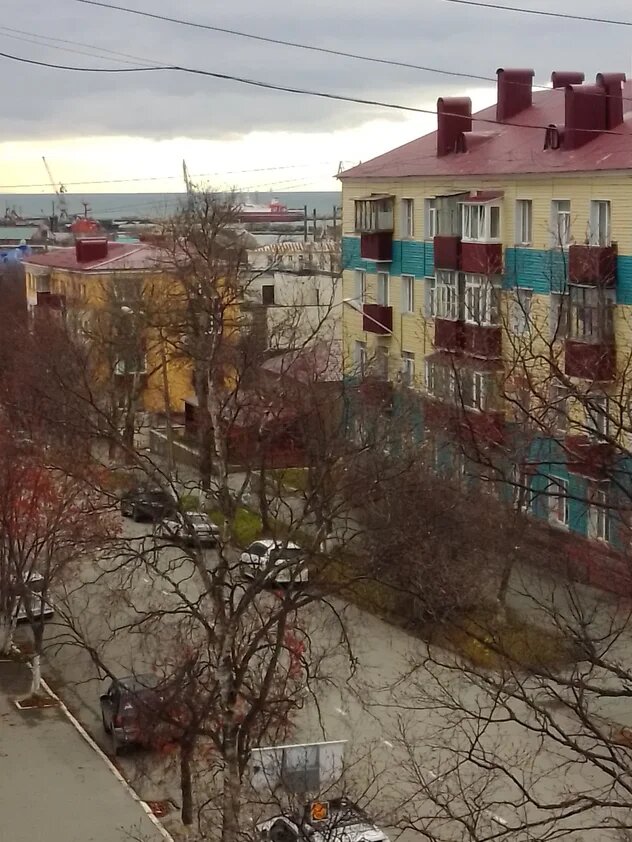 Вид на море из моего окна. Видимо так и придется теперь любоваться