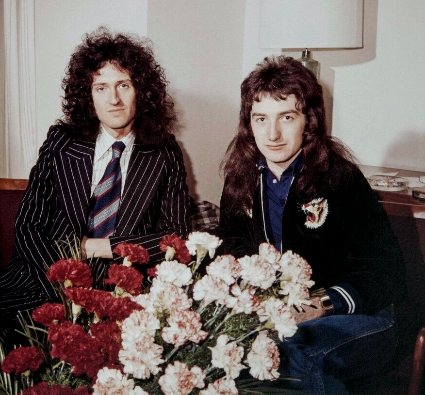  Брайан Мэй и Джон Дикон