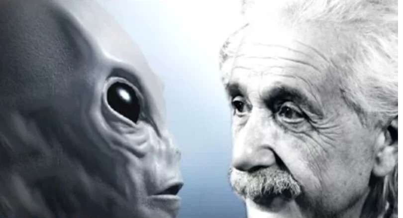 Альберт Эйнштейн