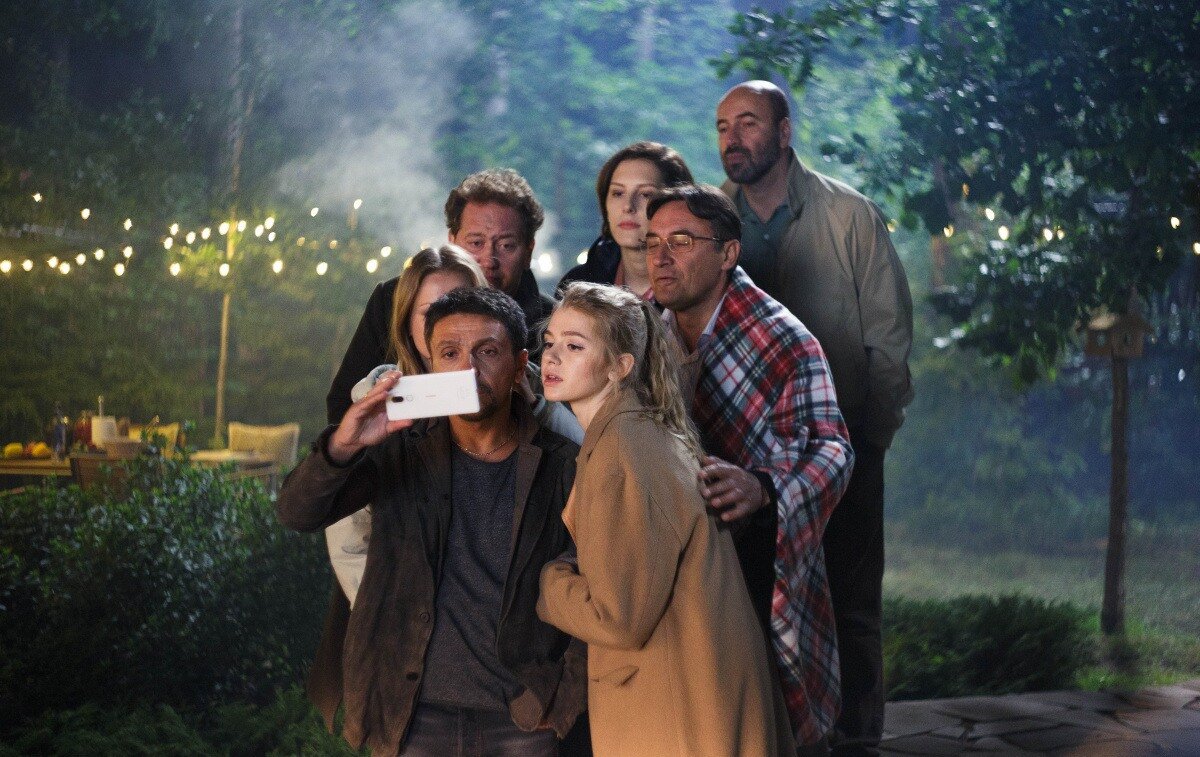 Кадр из фильма «Громкая связь»