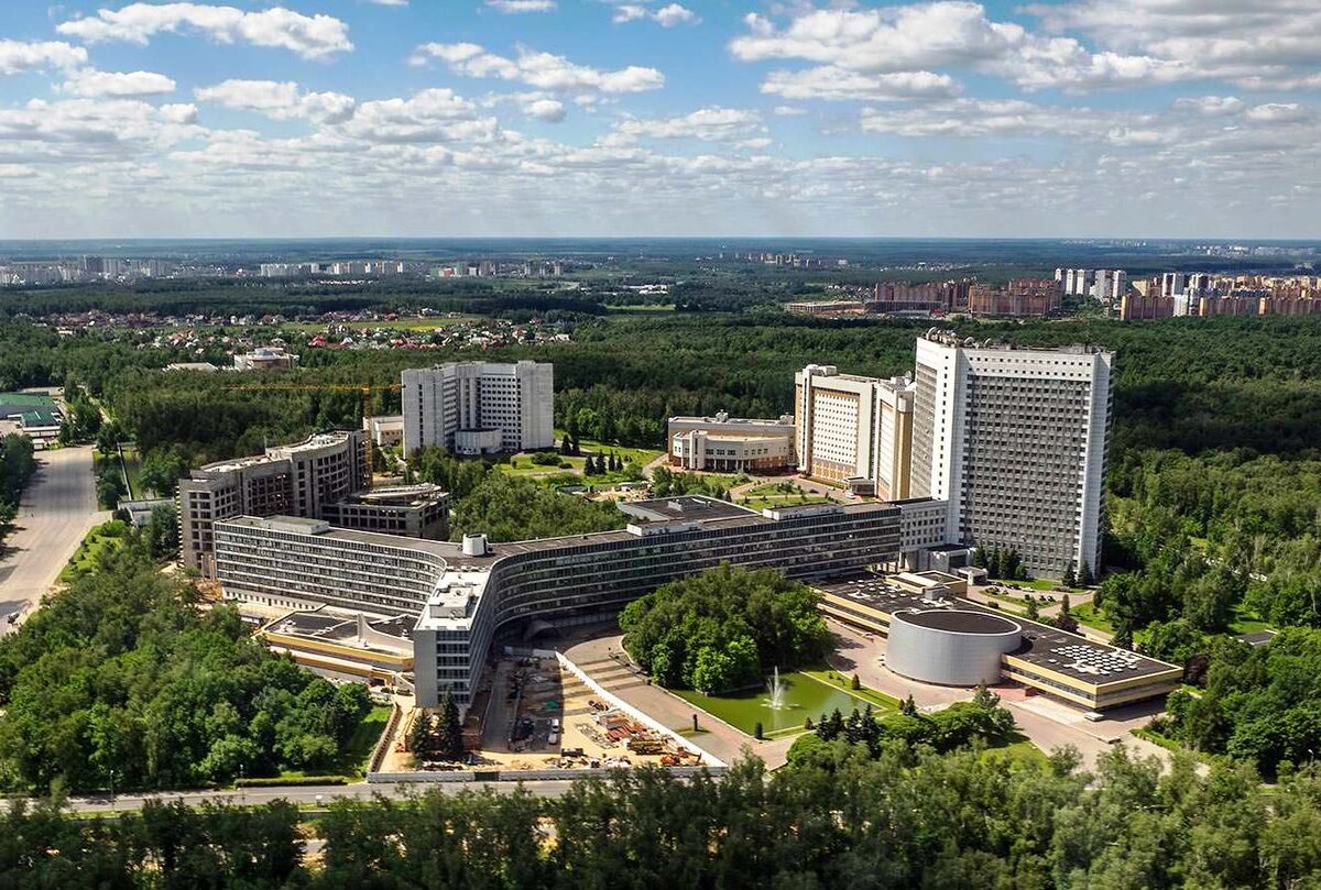 Где находится комплекс. Штаб СВР В Ясенево. Штаб квартира СВР В Ясенево. Здание СВР В Ясенево. Академия внешней разведки в Ясенево.