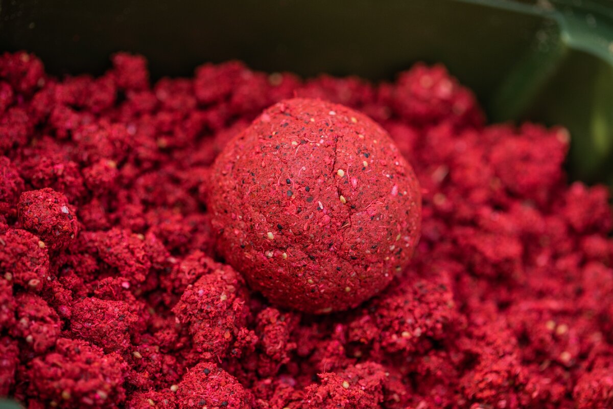 Прикормка для рыбной ловли (фото - Яндекс.Картинки)