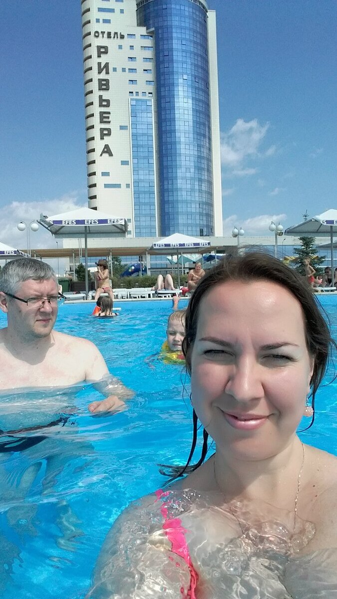 Куда ж без сэлфи))