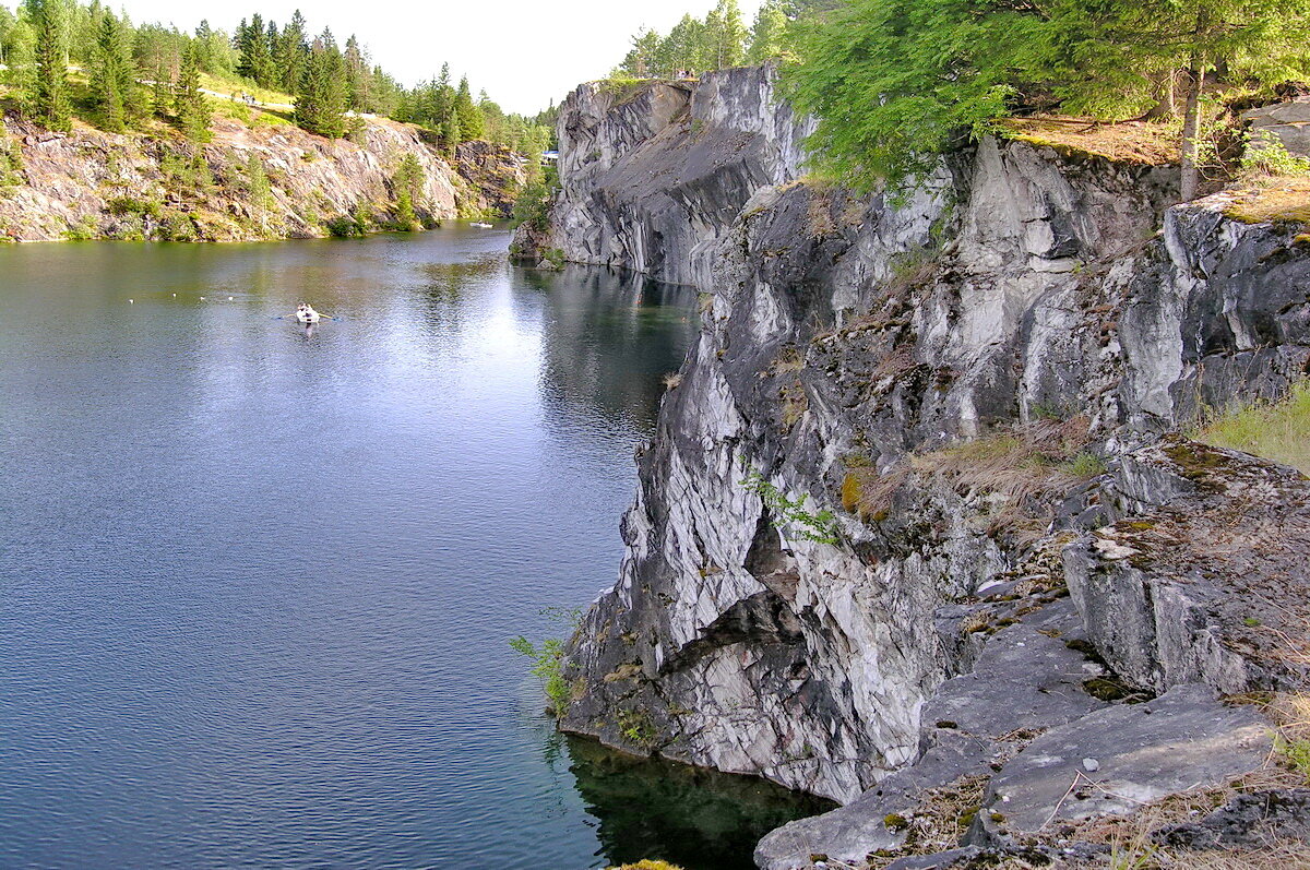 край озер гранитных скал и порожистых рек. река шуя карелия. ладожские шхеры приозерск. природа красноярского края. карелия пороги водопады.
