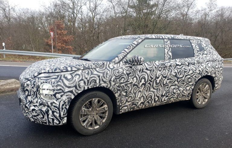 Mitsubishi Outlander (фото carscoops.com)