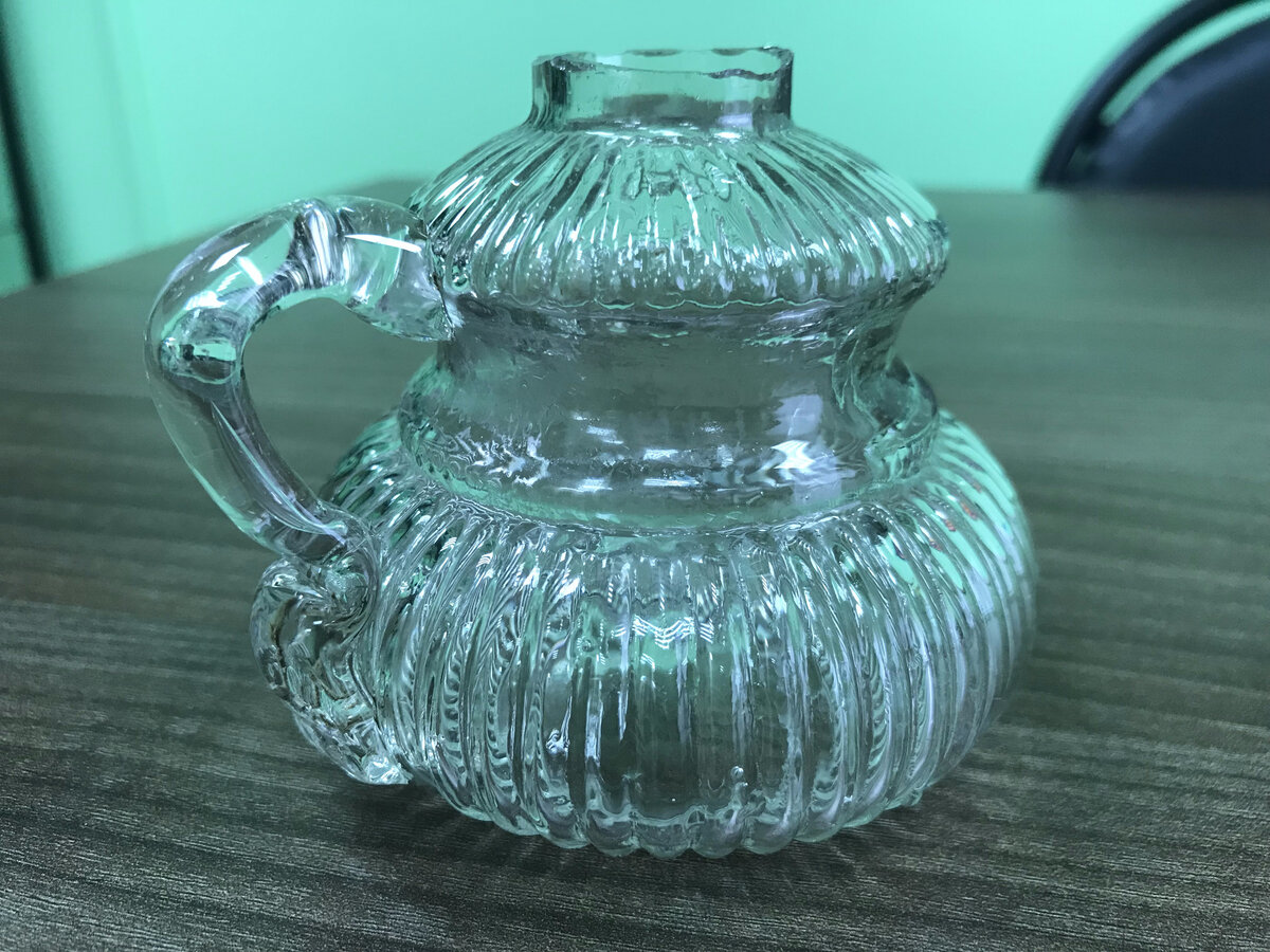 Основная часть переносной керосиновой лампы