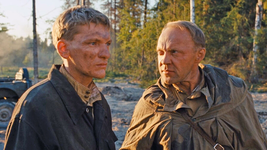 Найденов и майор Федотов. Кадр из фильма "Белый тигр"