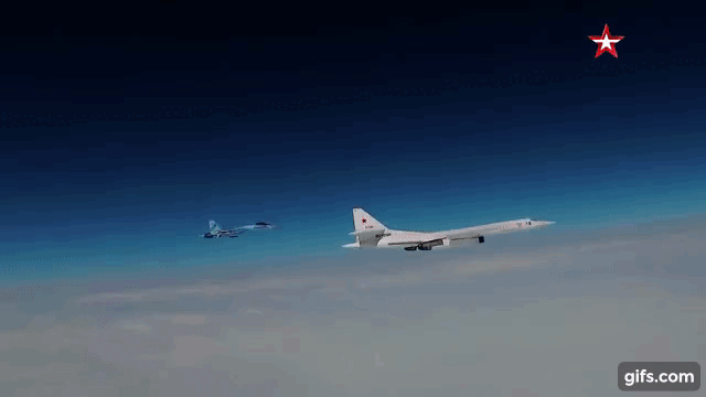 Источник: ТК Звезда. Полёты Ту-160М над Балтикой.