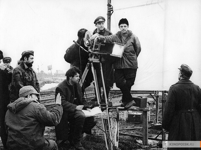 Кадр со съемок фильма "Проверка на дорогах"