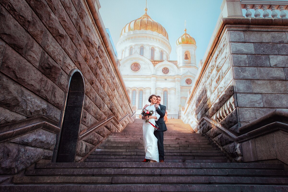 Свадебная фотосессия у храма Христа спасителя 