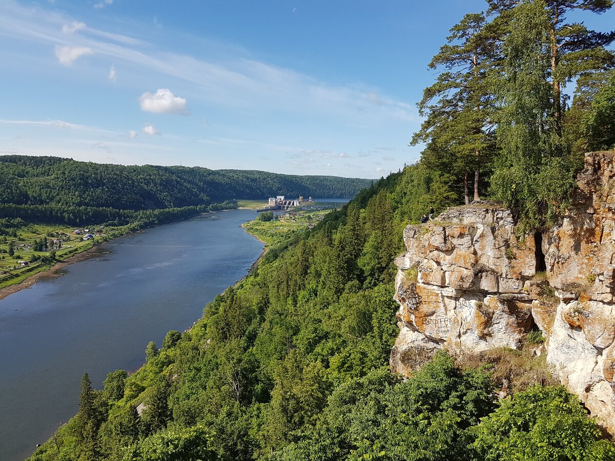 Красные скалы Нуримановский район