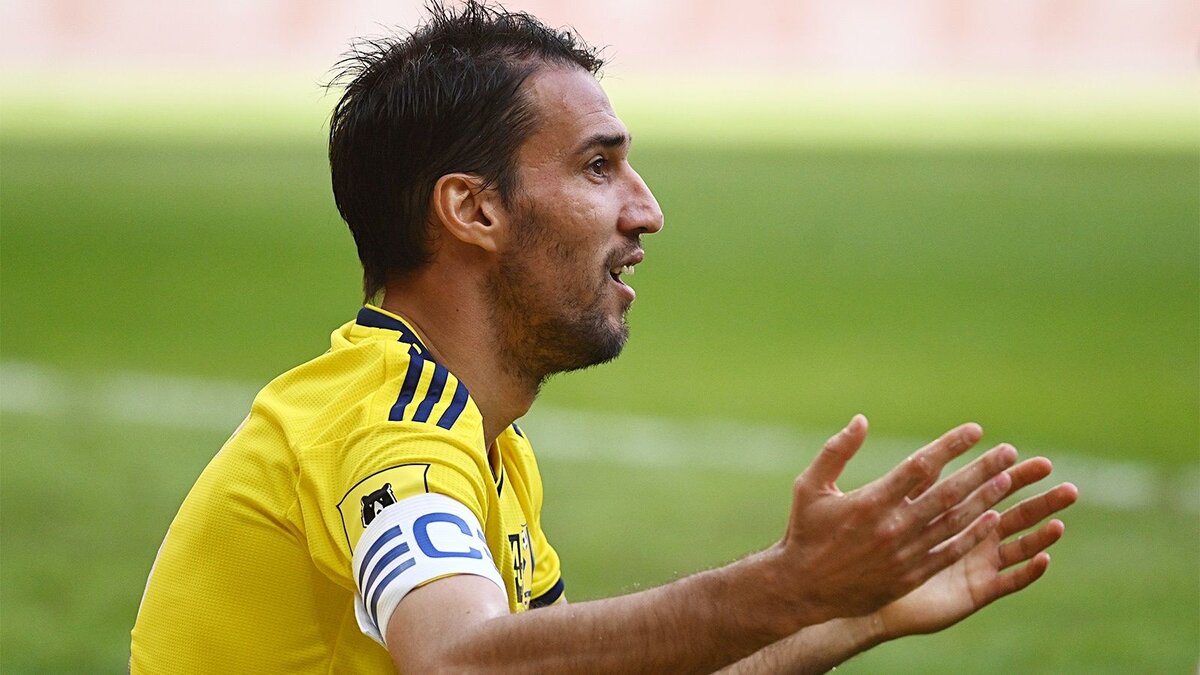 Полузащитник Ивелин Попов сменил "Ростов" на "Сочи". Фото - РИА "Новости".