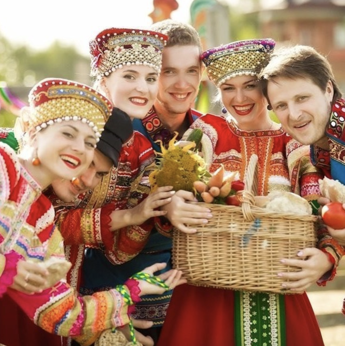 Сколько стоит народ. Русский народ. Русская Национальная культура. Русская традиционная культура. Национальные традиции народов России.