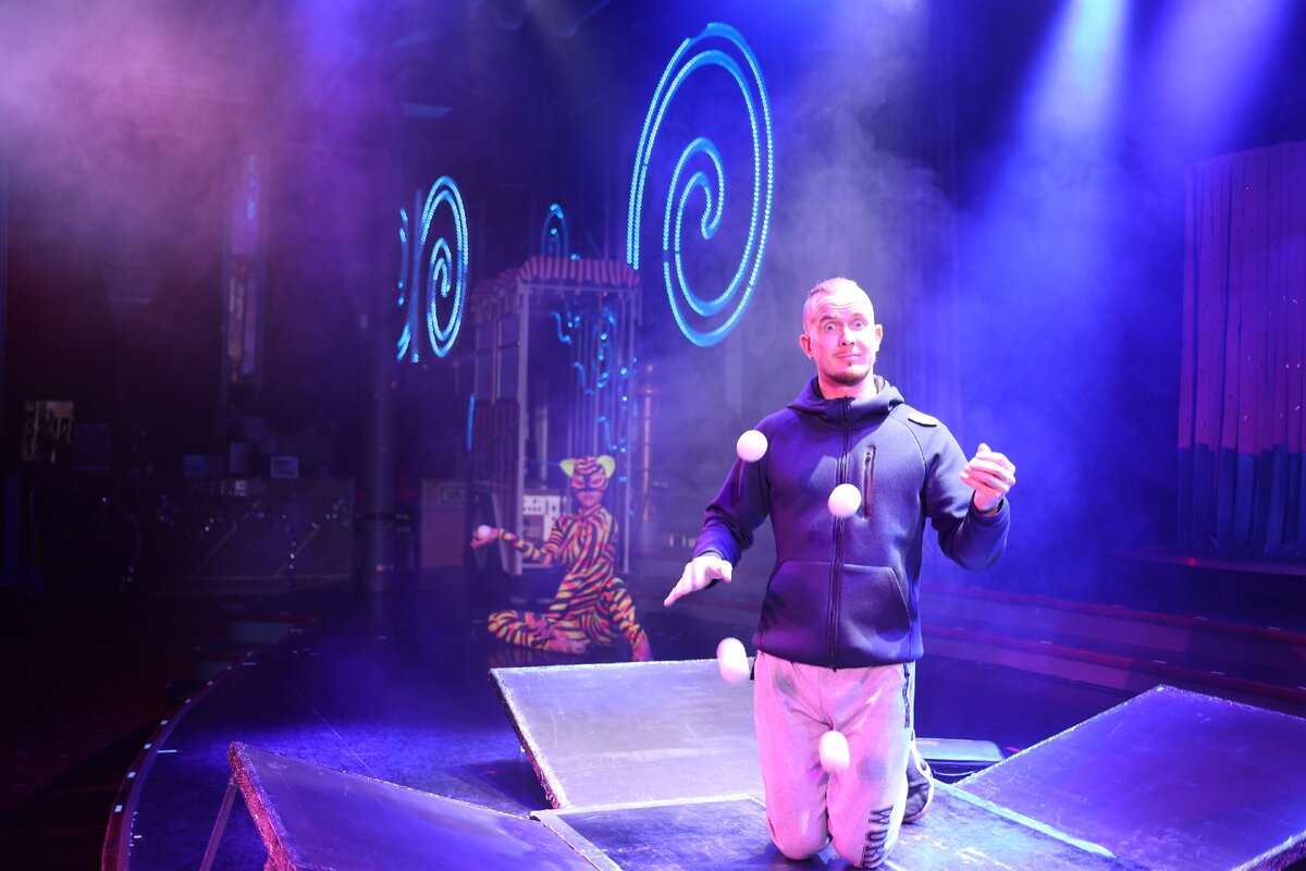 Я на репетиции шоу на Круизном Лайнере в Тихом океане:)