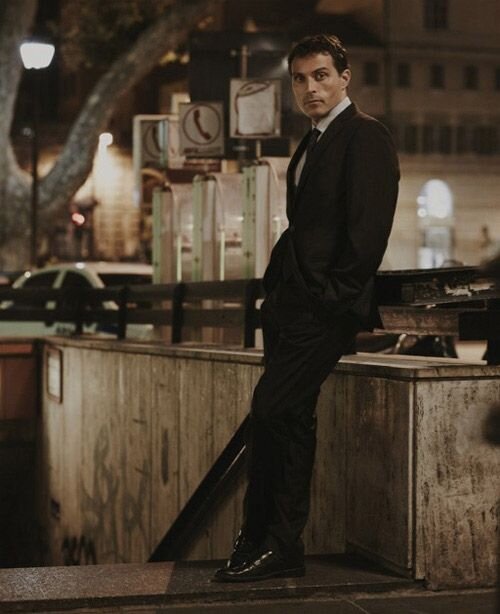 Руфус Сьюэлл в сериале "Дзен"