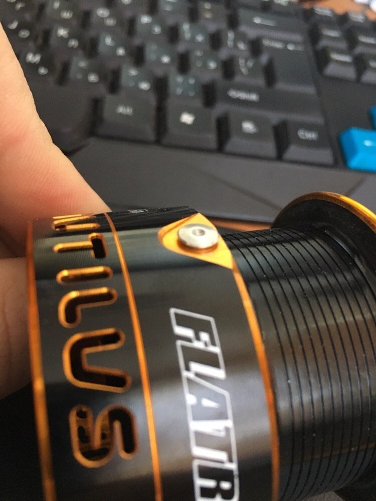 Шпуля катушки Наутилус со штатной клипсой — слетает шнур регулярно и доставляет этим массу хлопот