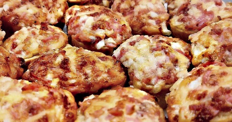 Каждая пицца получилась примерно 85 калорий ! 