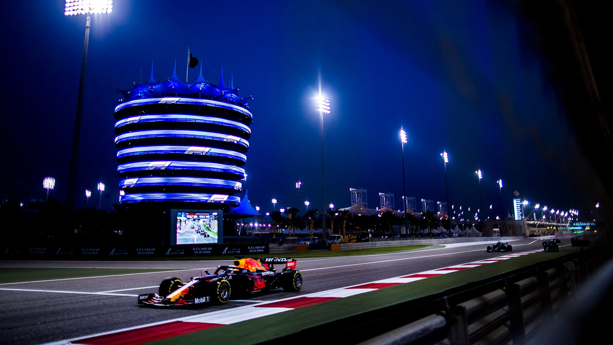 Red Bull и Mercedes