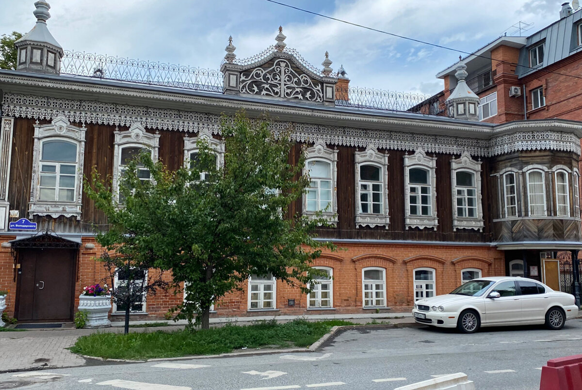 В этом доме жила дочь купцов Чираловых Виринея с мужем