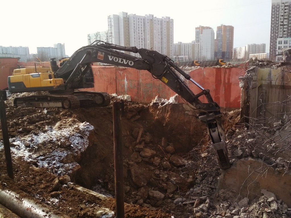 Экскаватор volvo EC380DL разрушитель компании Техоптимум