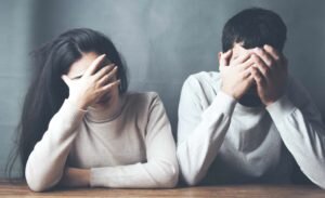 И неоценимую пользу можно извлечь из краткого гида по кризисам в отношениях по годам, дополненного пояснениями — почему так происходит, а также советами — что же делать.