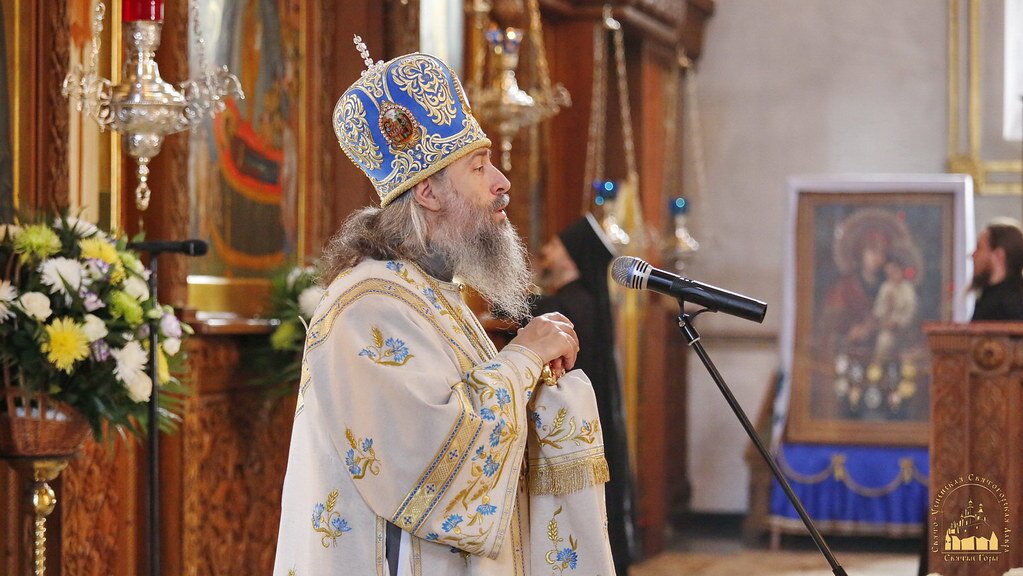  Митрополит Святогорский Арсений, викарий Донецкой епархии, наместник Свято-Успенской Святогорской Лавры
