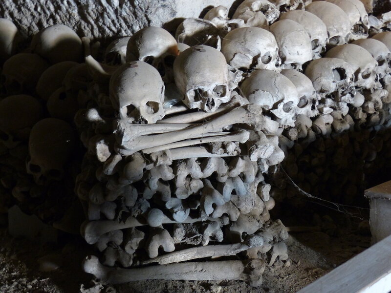 Фото захоронение кладбища Фонтанелле.